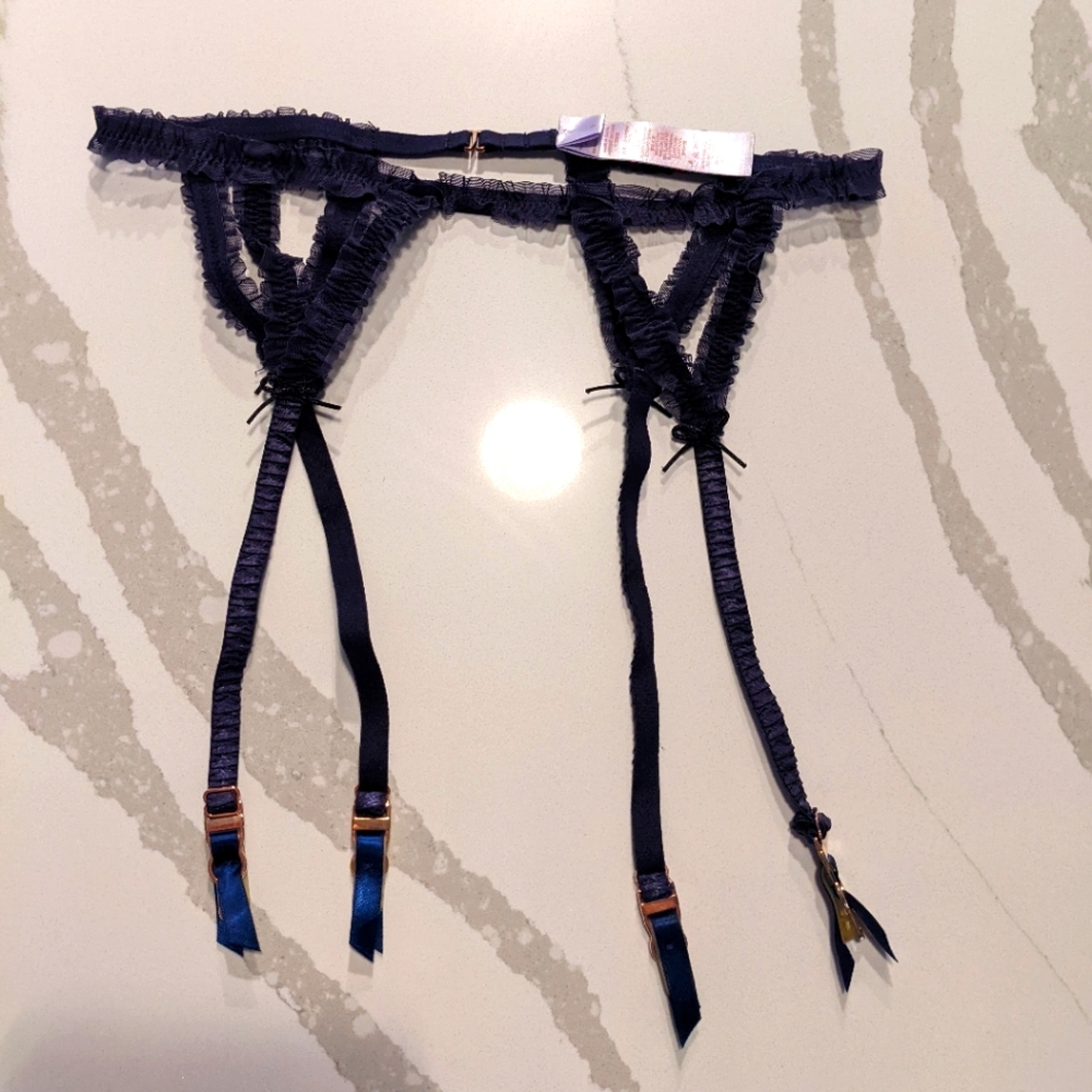 LAST CHANCE Savage x Fenty Garter NWOT